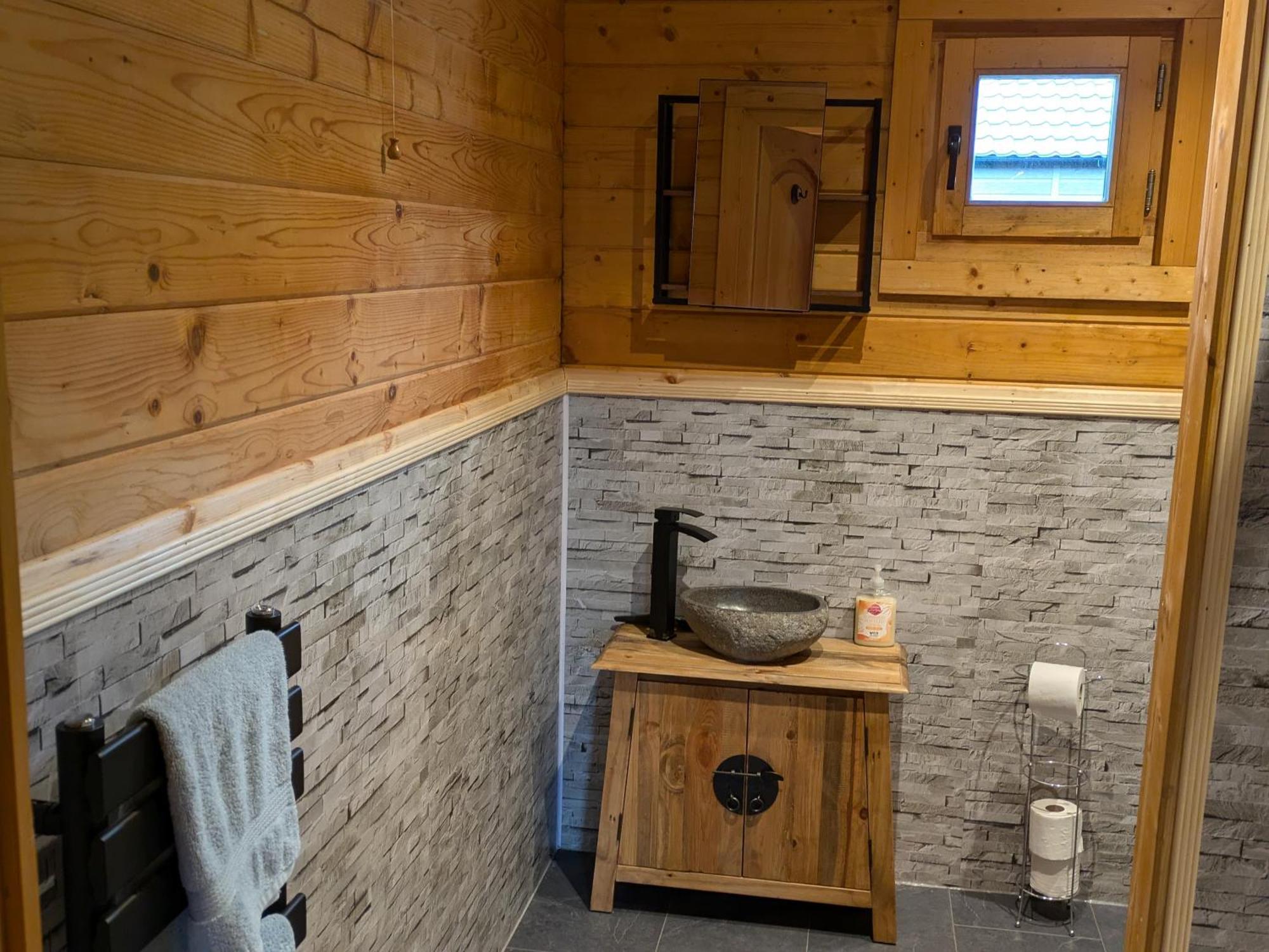 Rustic Lodge Retreat At Riverview Holiday Park Newcastleton Экстерьер фото